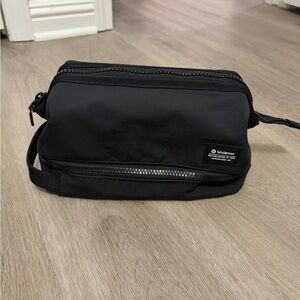 lululemon athletica Black unisex Toiletry Kit